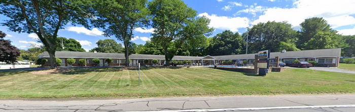 Motel Bear Lake (Bella Vista Lodge, Bella Vista Motor Lodge) - Web Listing (newer photo)